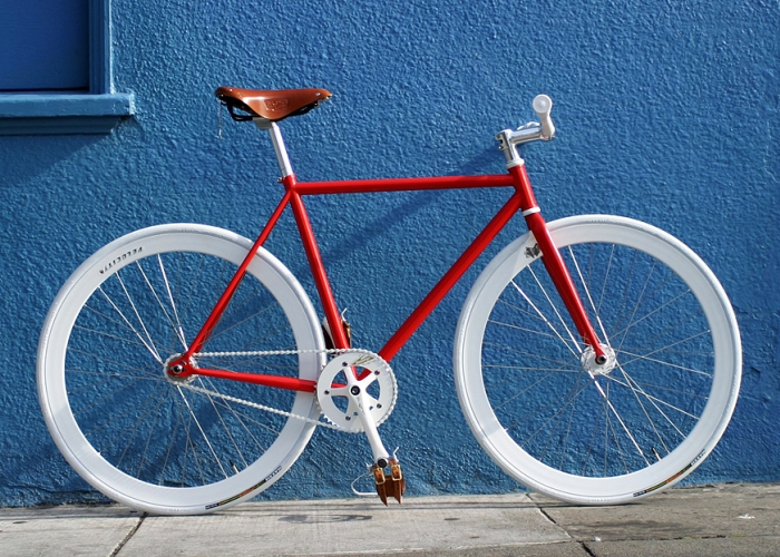 lightweight fixie bike